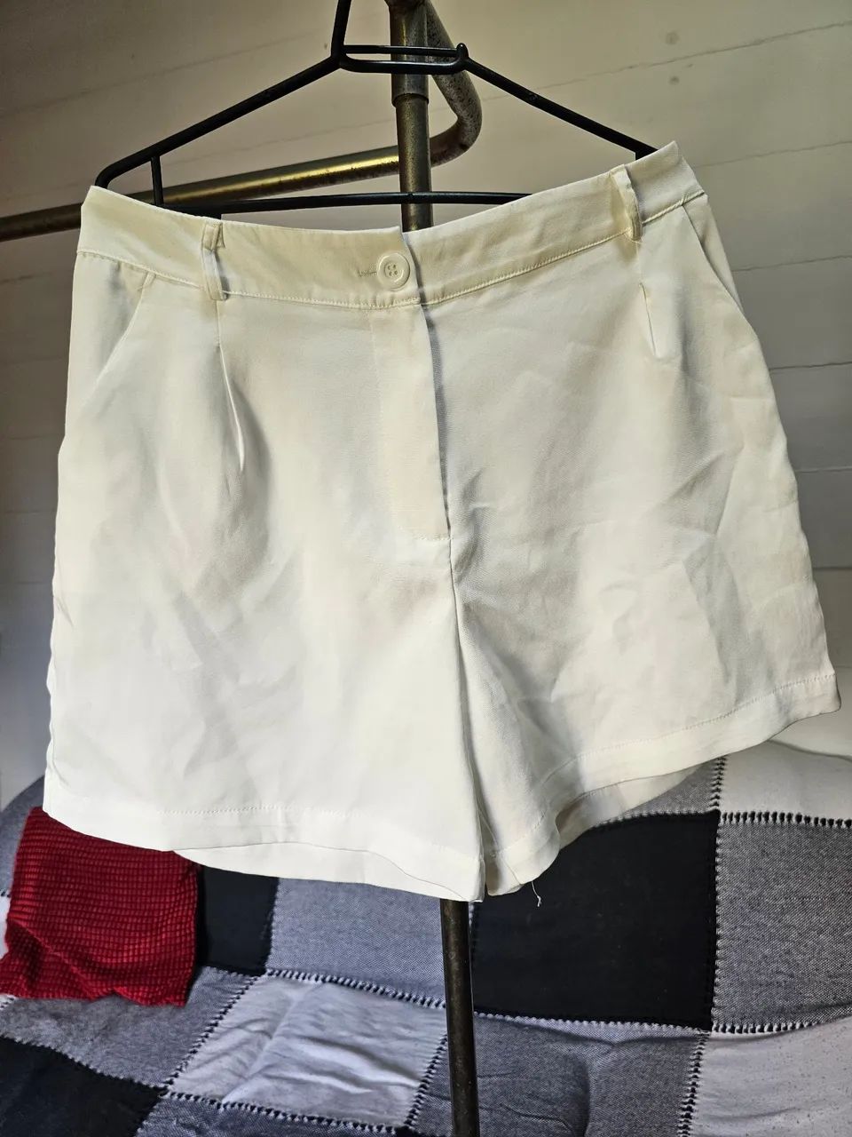 Short branco
