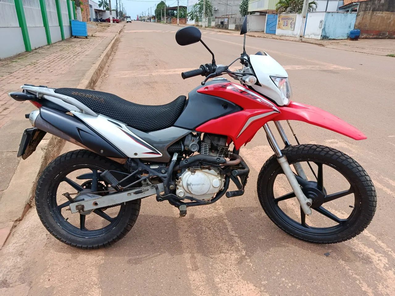 HONDA BROZ 2014 150 ES  - Foto 4
