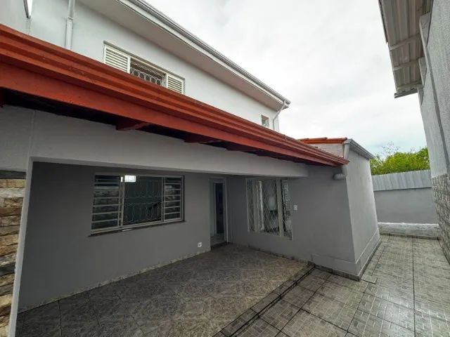 Alugo duplex no Centro de Araxá!