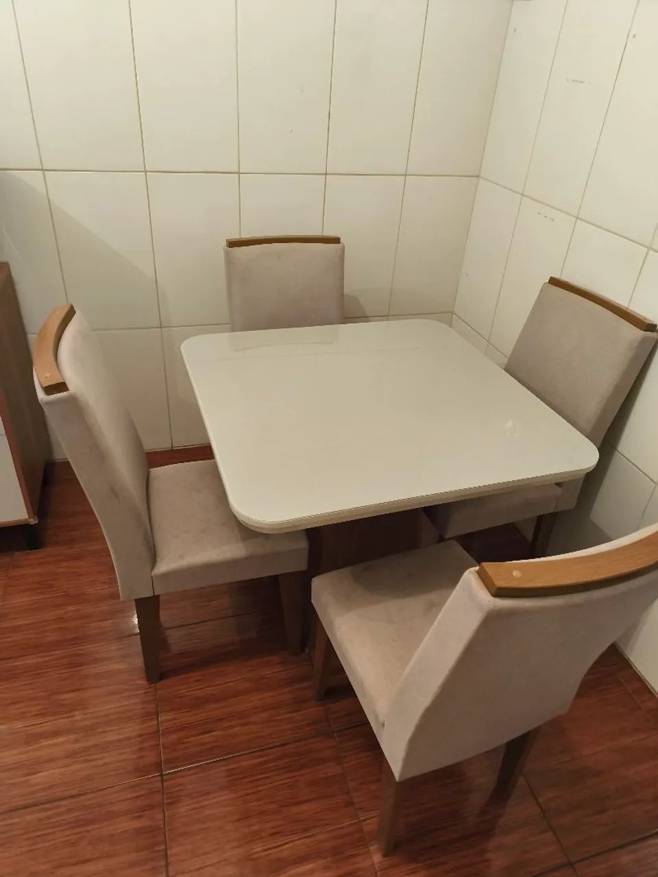Mesa 4 cadeiras com tampa de vidro  - Foto 4