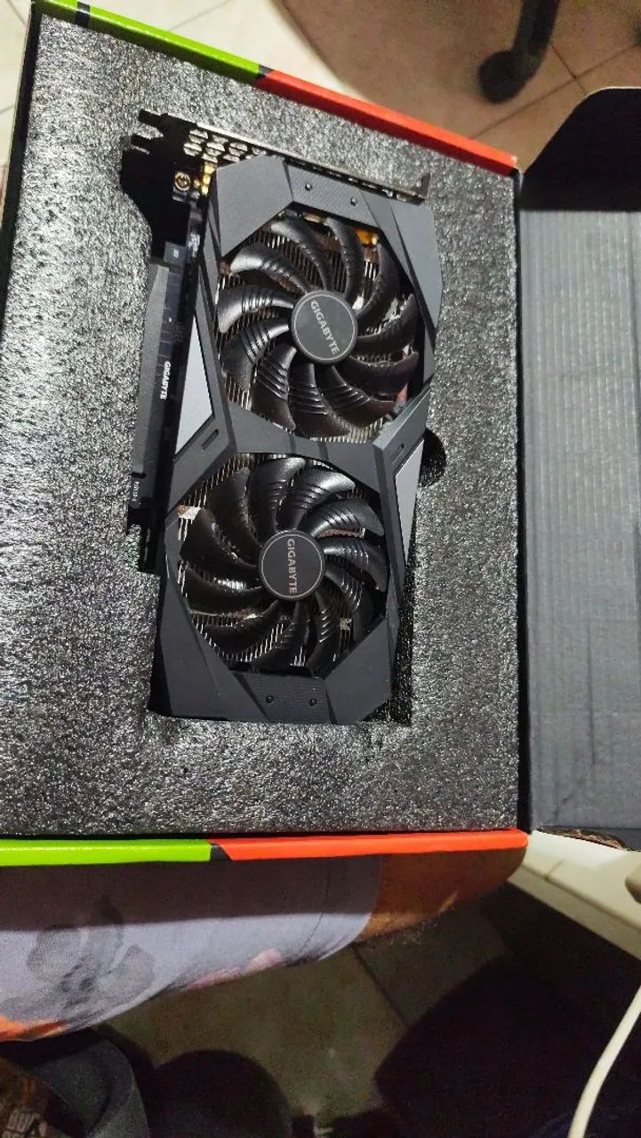 Placa de vídeo rtx geforce 2060 da gigabyte  - Foto 3
