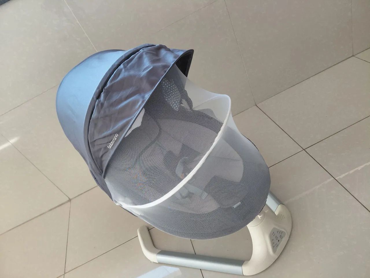 Vendo cadeirinha galzerano usada bivolt - Foto 3
