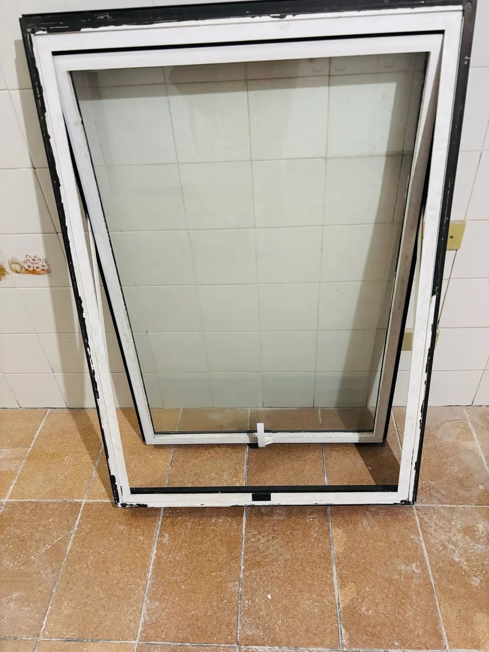 Vitro basculante alumínio 