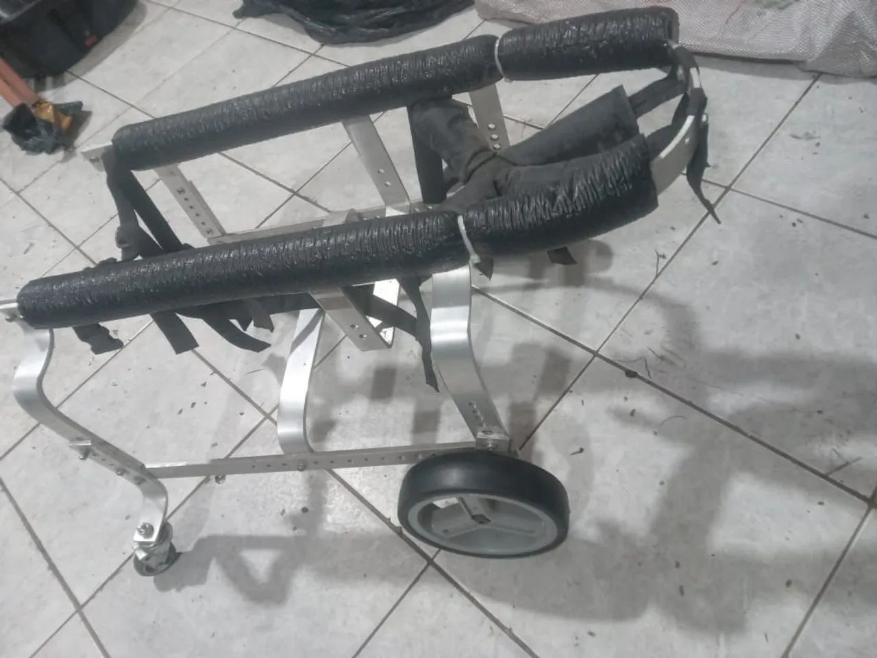 Cadeira pa cachorro deficiente 