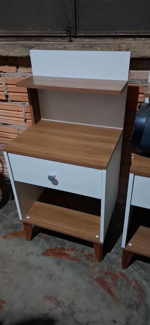 Mesa de cabeceira de luxo 