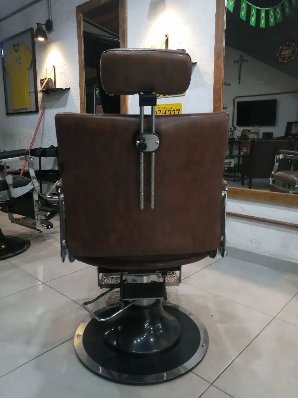 Cadeira Profissional Barbeiro Van De Velde! - Foto 3