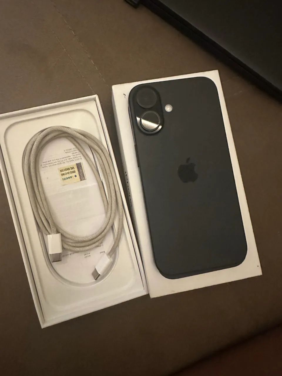 iPhone 16 256GB
