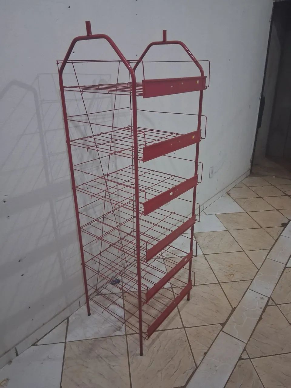 Expositor de salgadinhos  desmontável 
