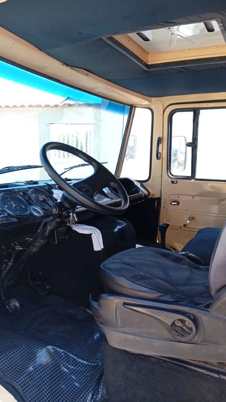 Caminhão 708 Mercedes  - Foto 4