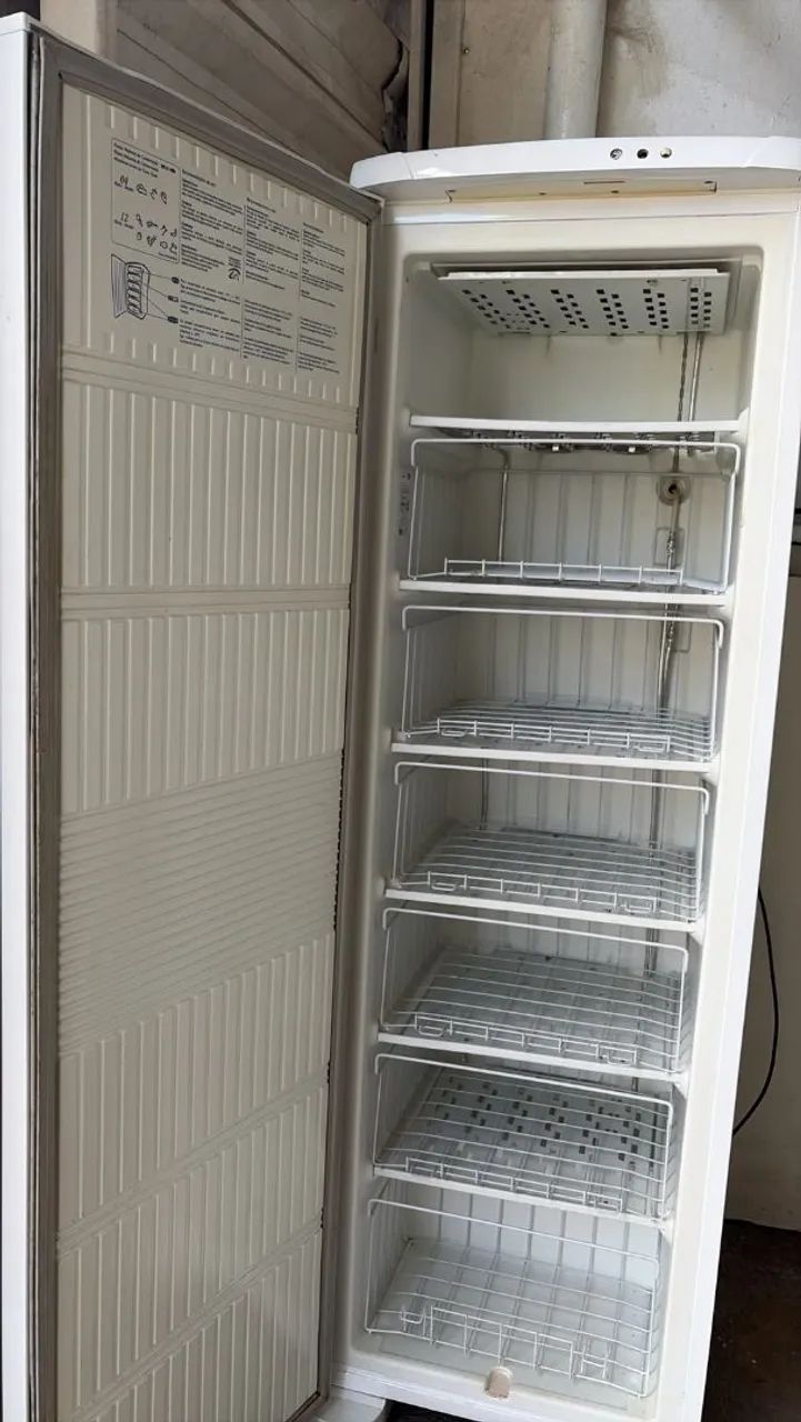 Freezer eletrolux vertical 