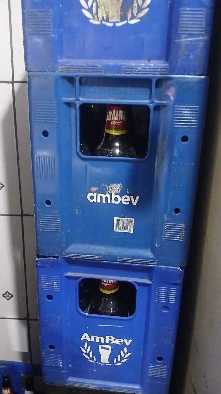 Caixas de cerveja litro da ambev