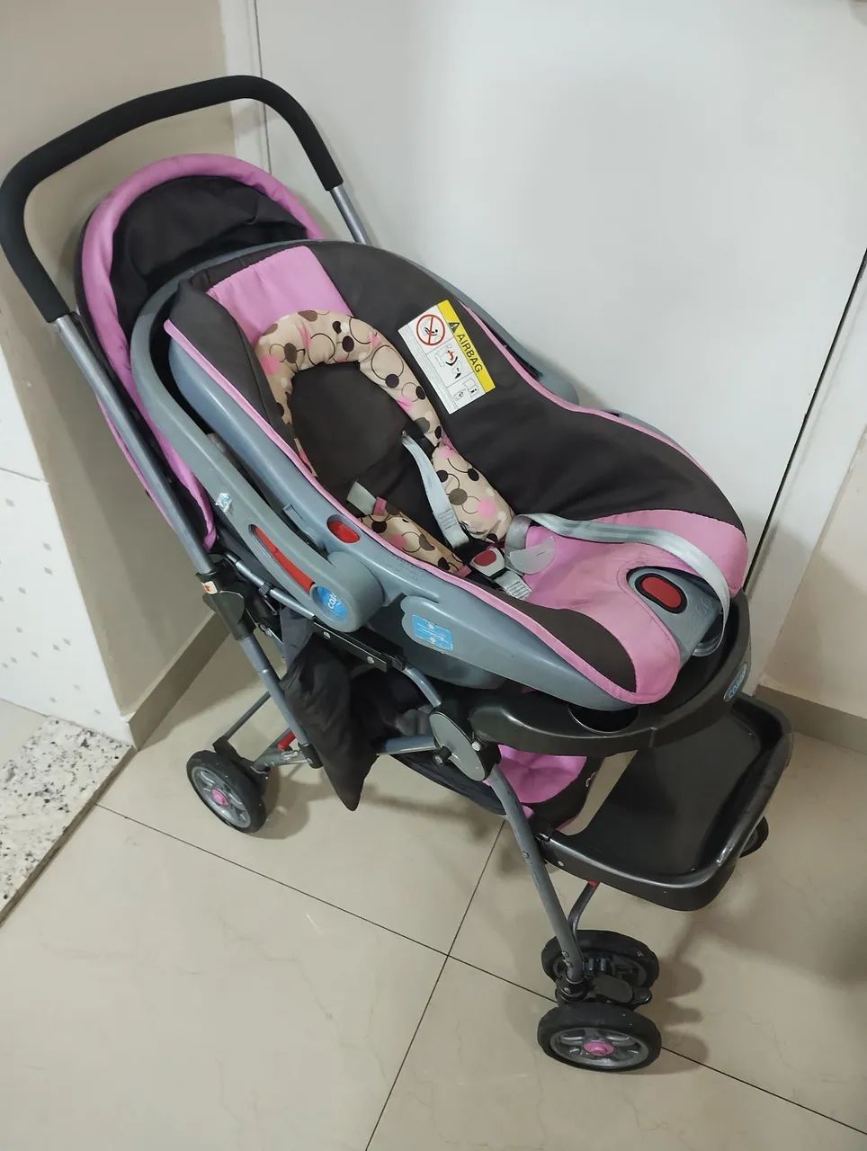 Carrinho de bebê + Bebê conforto 