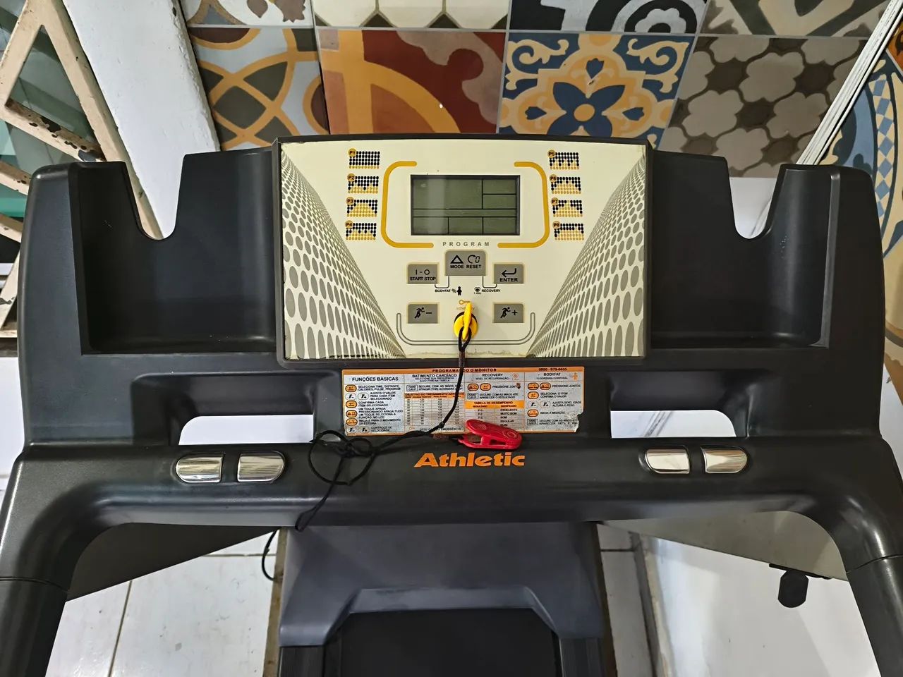 Esteira Athletic Advanced 520EE - Foto 2