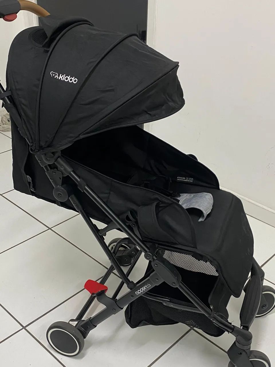 Carrinho + bebê conforto + base 