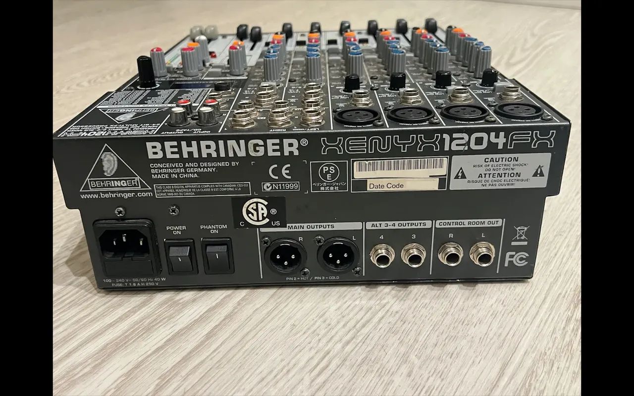 ユニシティFX Behringer XENYX 1204FX - Mixer de áudio de 12 canais IMPERDÍVEL