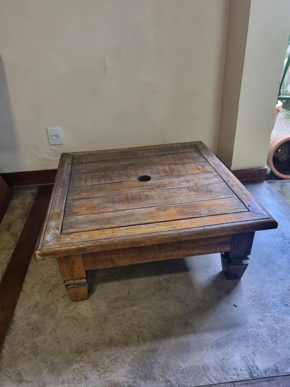 Linda mesa de centro Demolição 