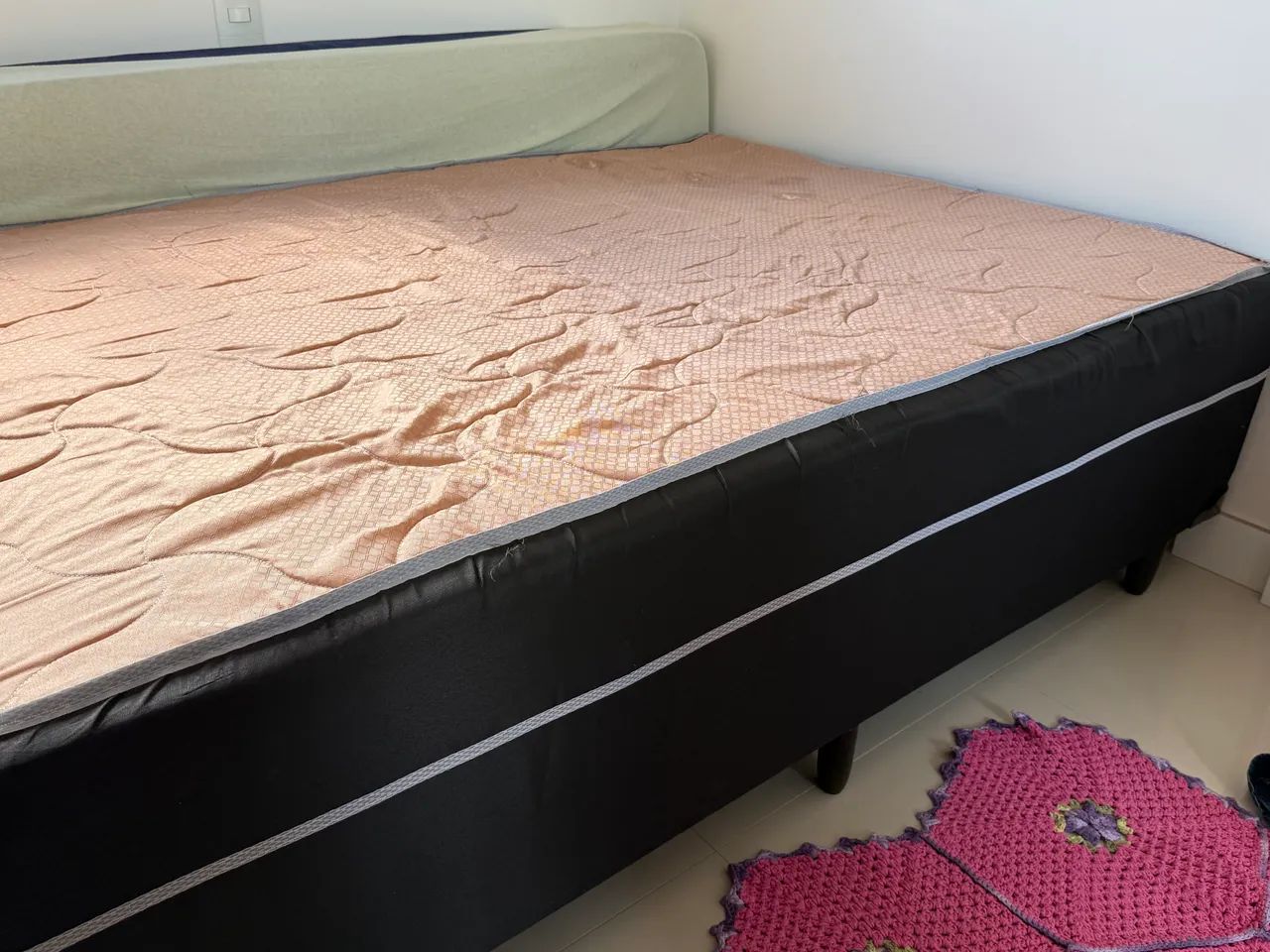 CAMA BOX (PRATICAMENTE NOVA)