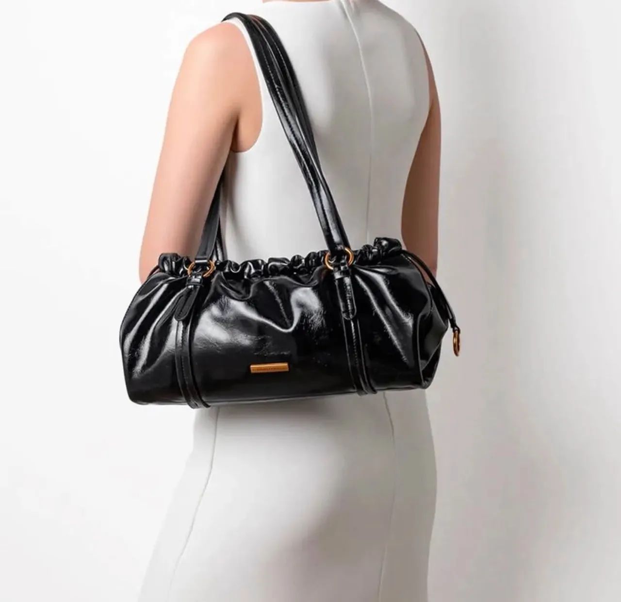 Bolsa de Ombro Franzida Preta - Constance