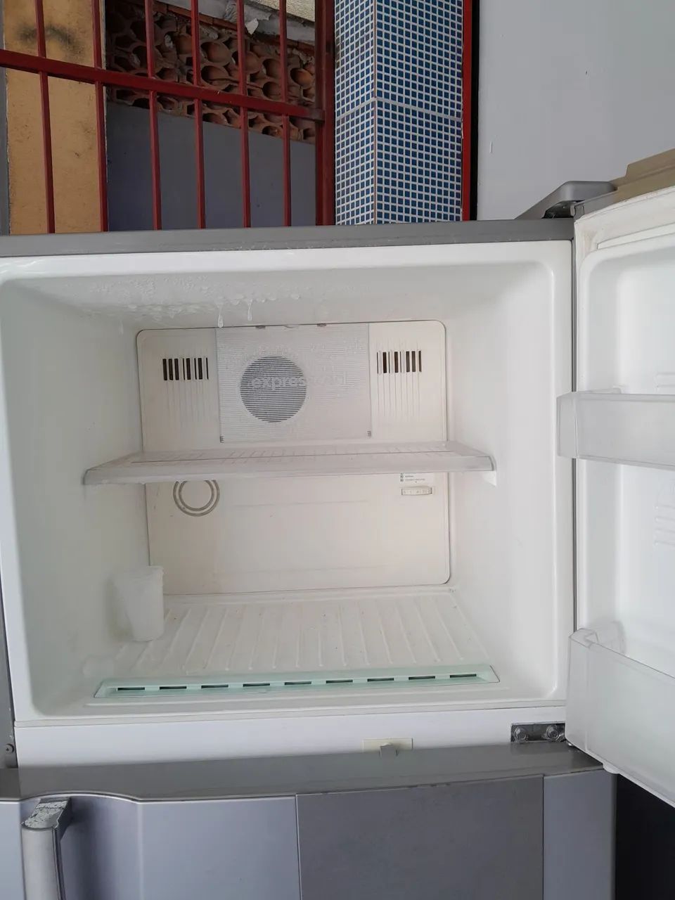 Vendo geladeira lg. - Foto 5