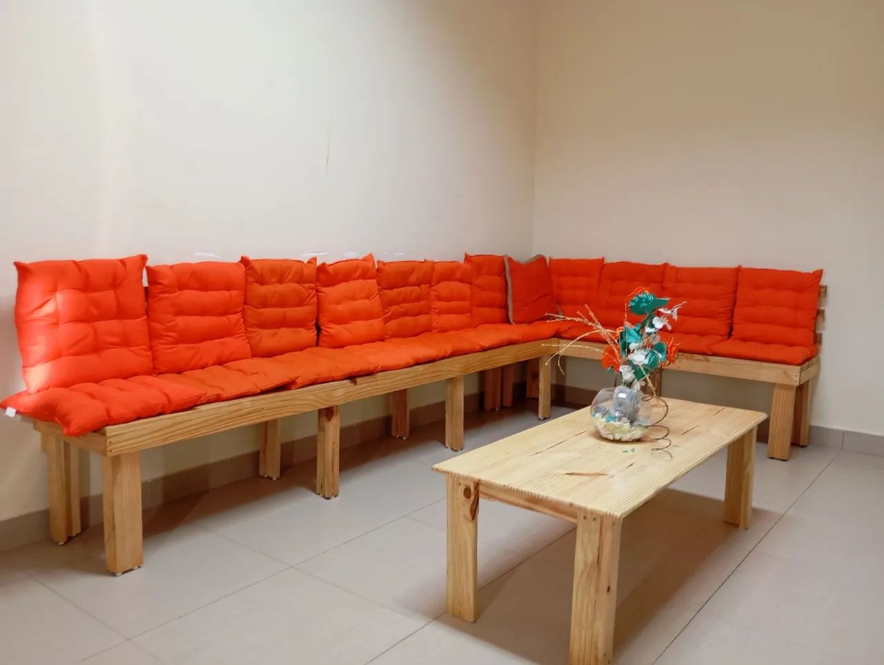 Mesa de centro em madeira - Foto 2