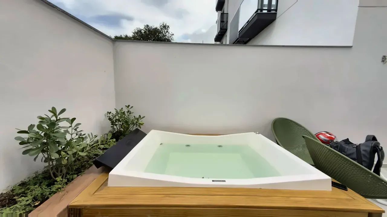 Estúdio Garden com Hidromassagem na Trindade - Foto 2