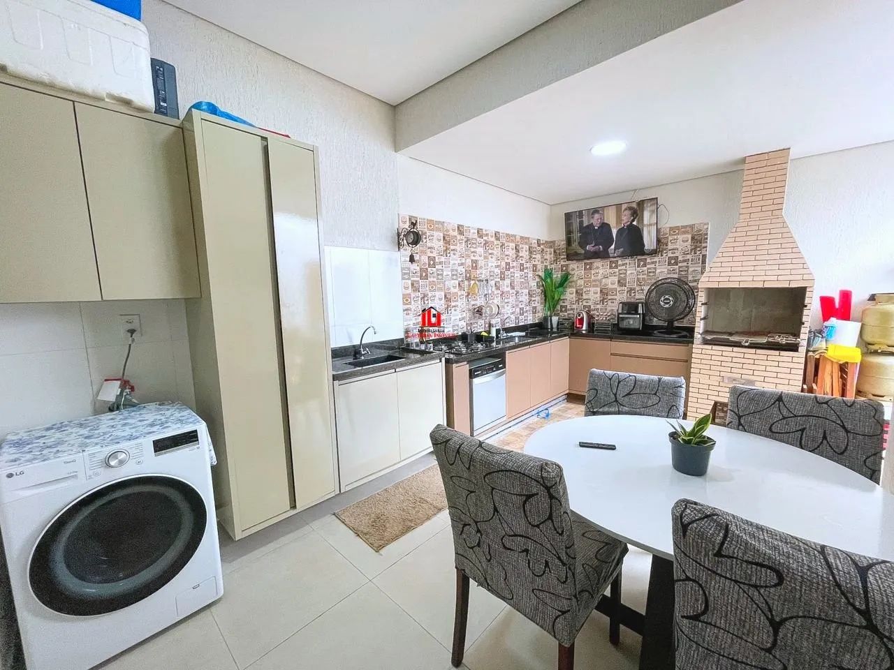 casa térrea semimobiliada com 3 quartos sendo 1 suíte - Foto 12