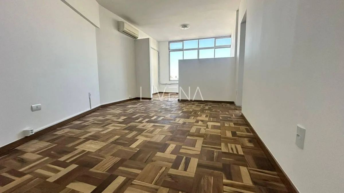 SALA COMERCIAL NO CENTRO DE ITAJAÍ
