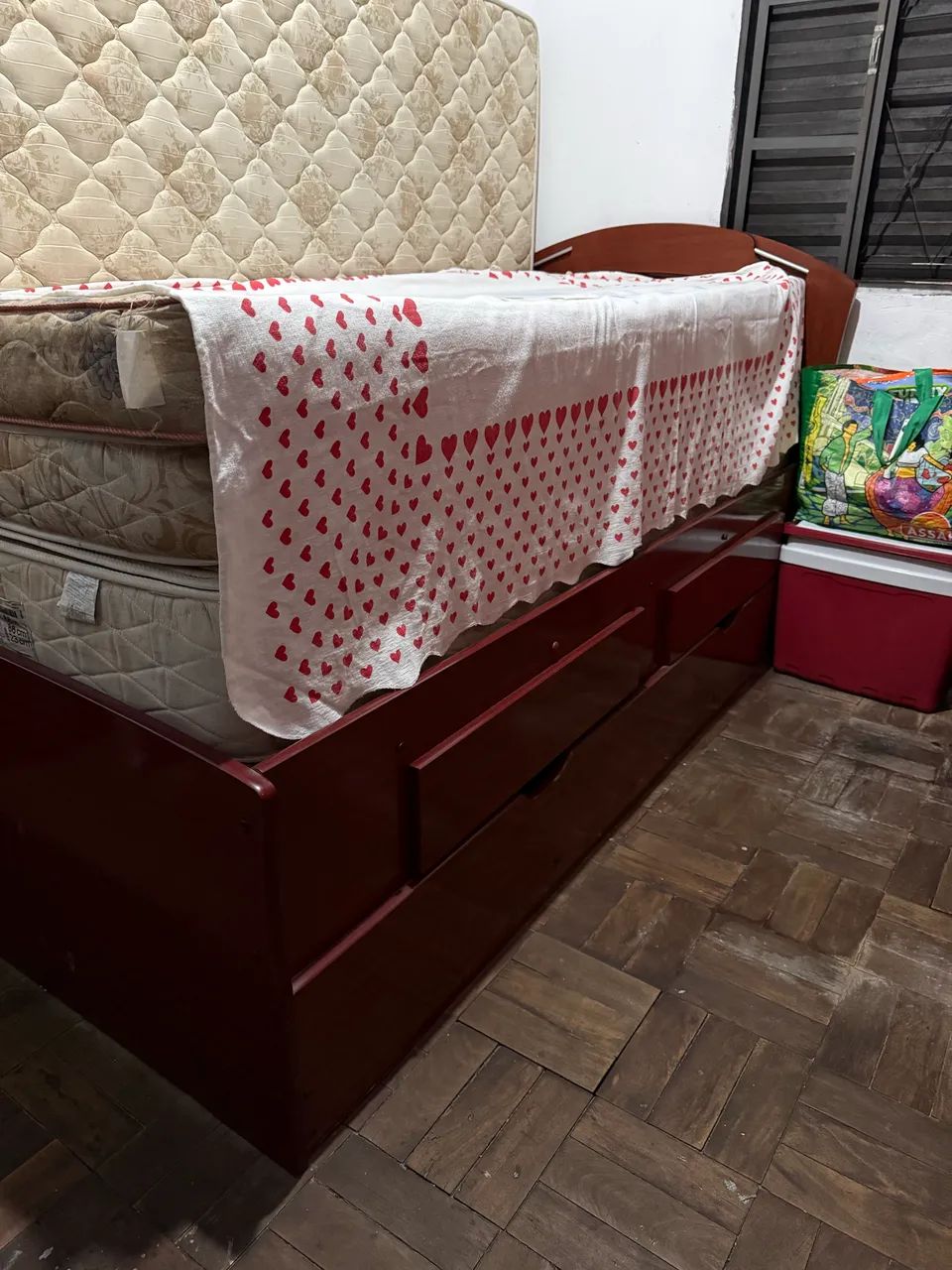 Cama de madeira - solteiro