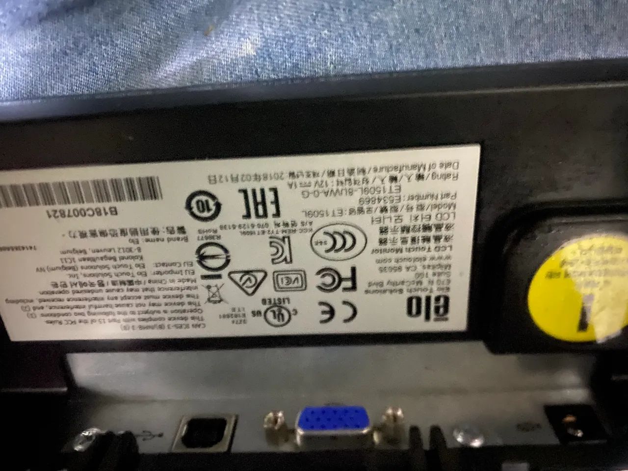 Monitor com tolete na  tela  - Foto 5