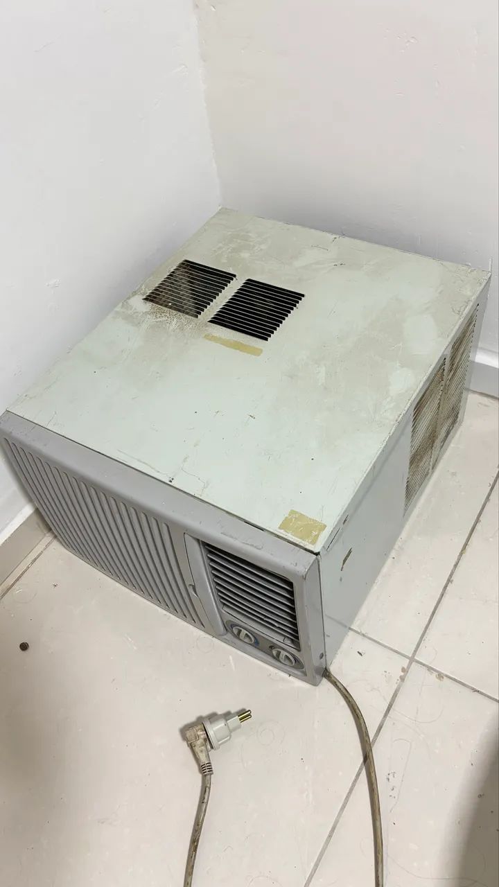 AR-CONDICIONADO ELECTROLUX 7.500 BTUs.