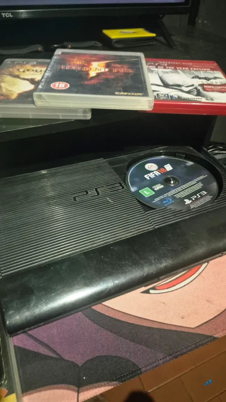 PS3 LOTADO DE JOGO COM 2 CONTROLES - Foto 4