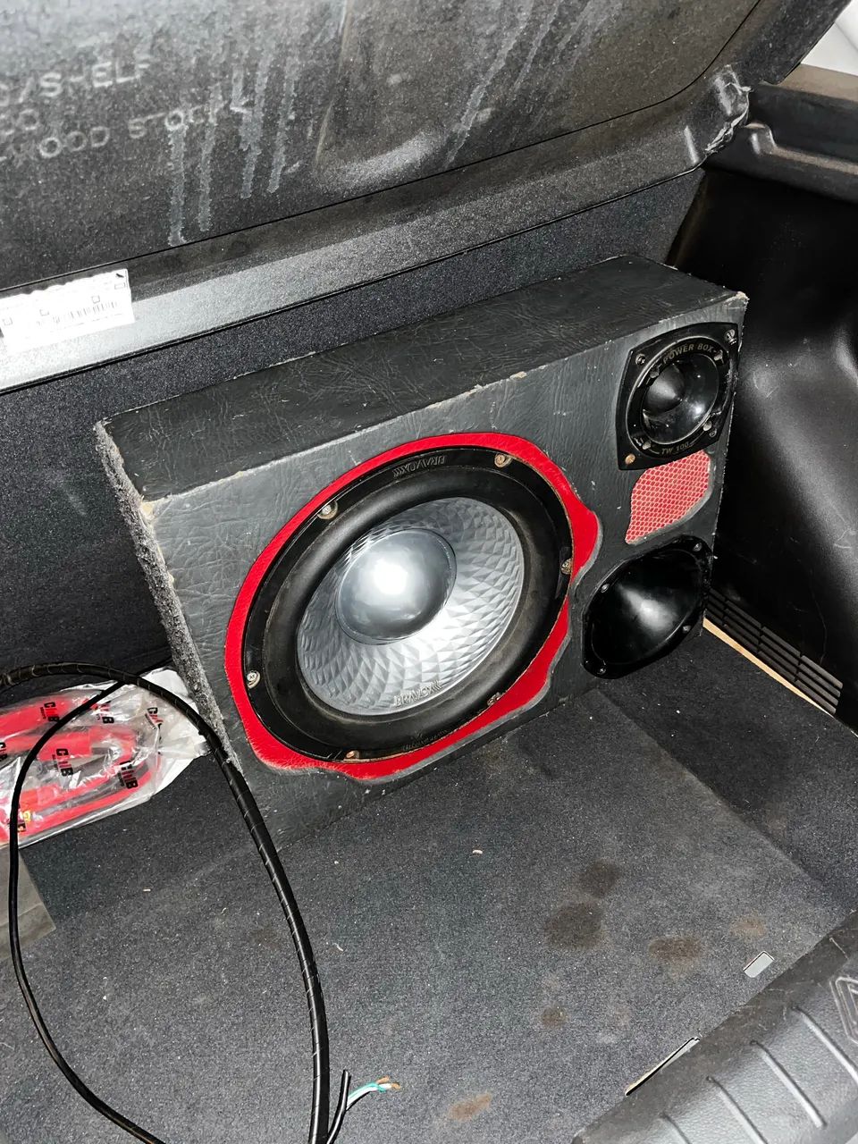 Vendo caixa de som sub 12p 600rms - Foto 2