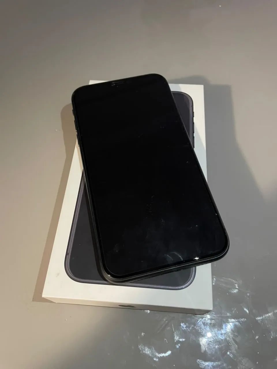 Vendo iPhone 11 todo original ! Em perfeito estado 