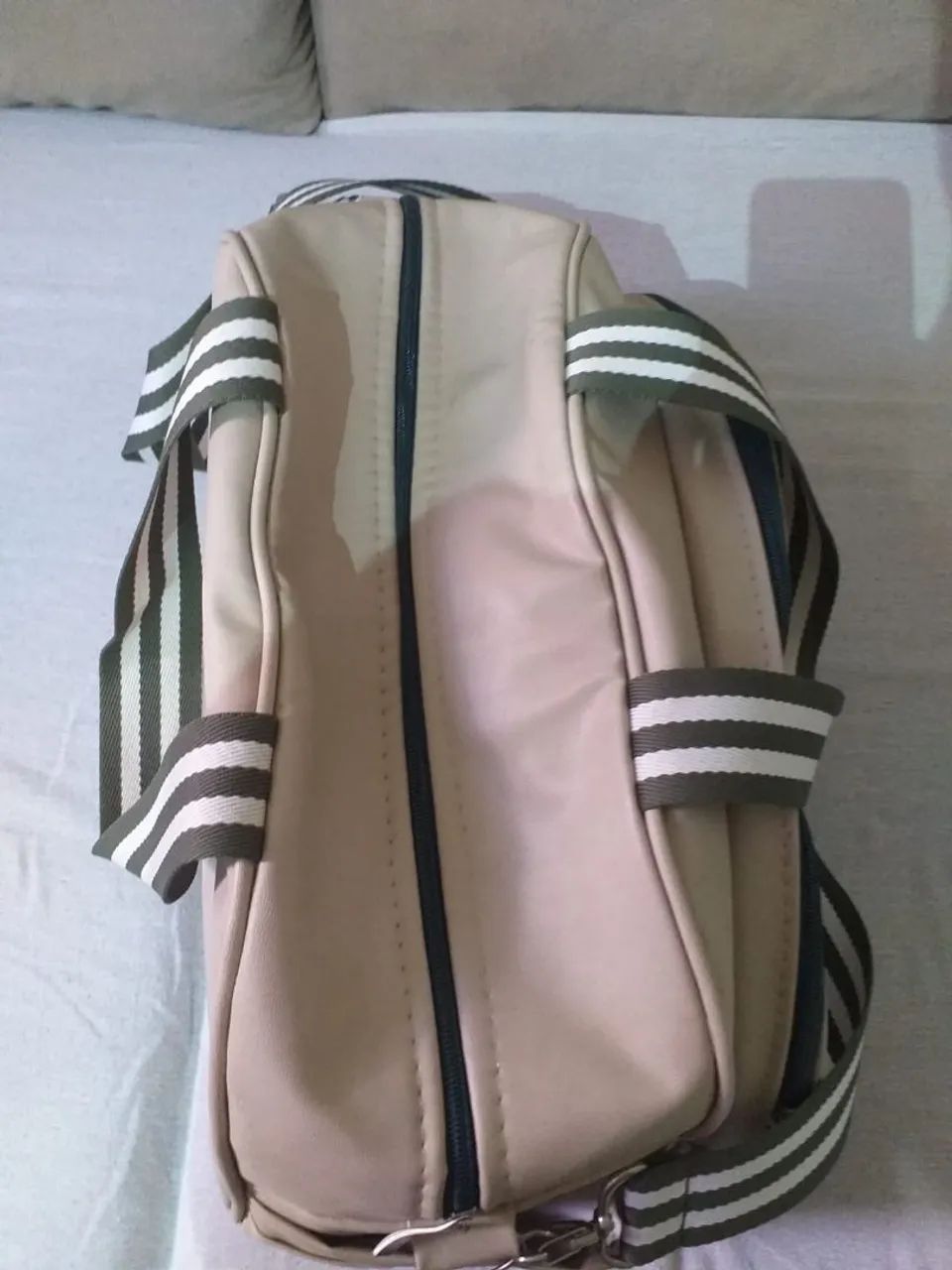 Bolsa mala bege com verde militar - Foto 2