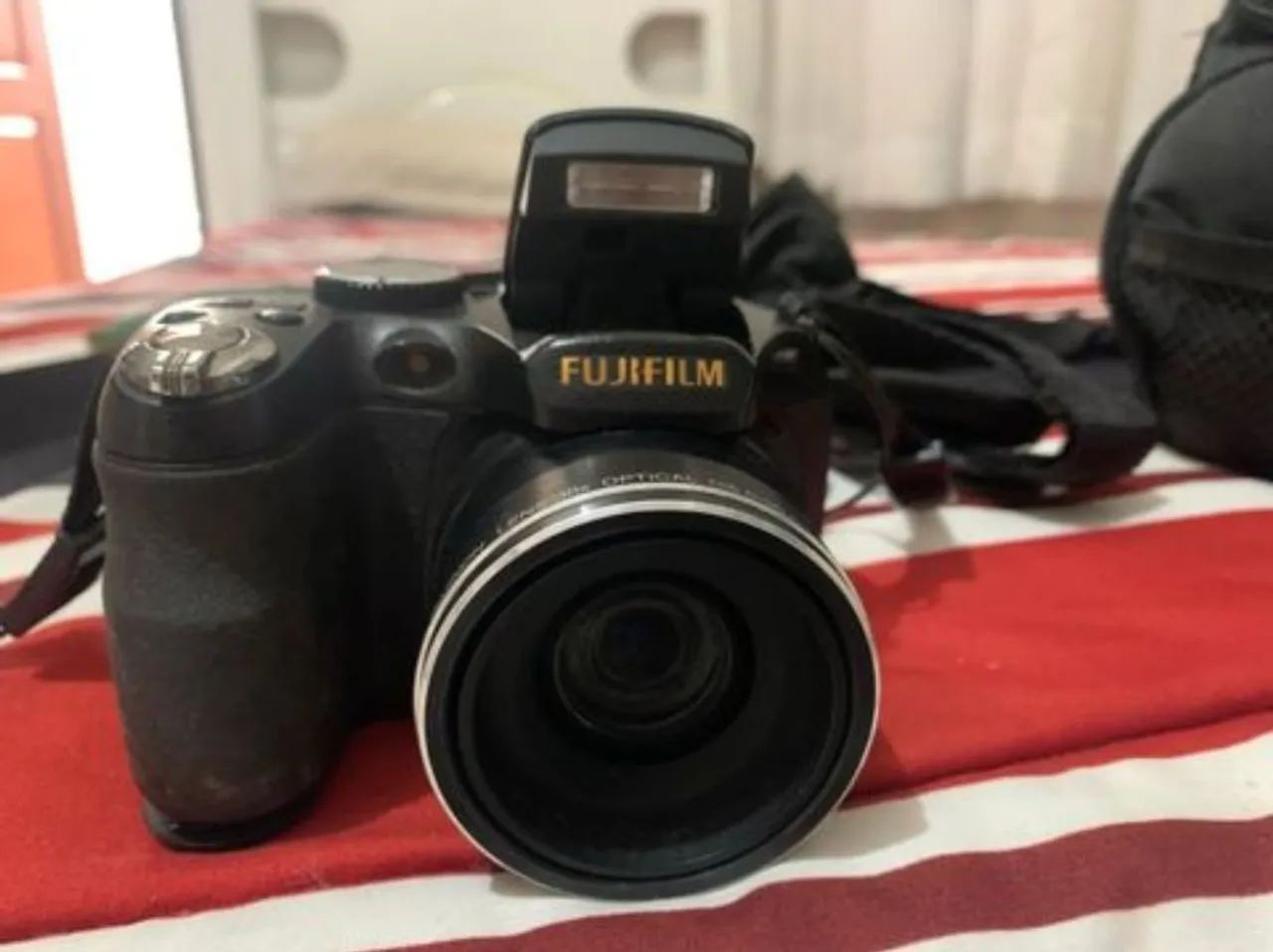 Fuljifilm finepix S2800HD - Câmera Fotográfica 