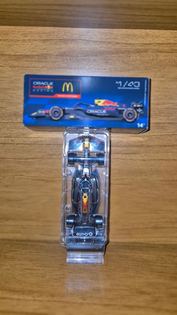 Miniatura Fórmula 1 REDBULL MAX VERTAPHEN  - Foto 2