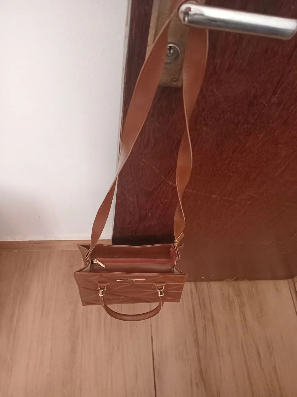 Linda bolsa feminina nova com alça  - Foto 4
