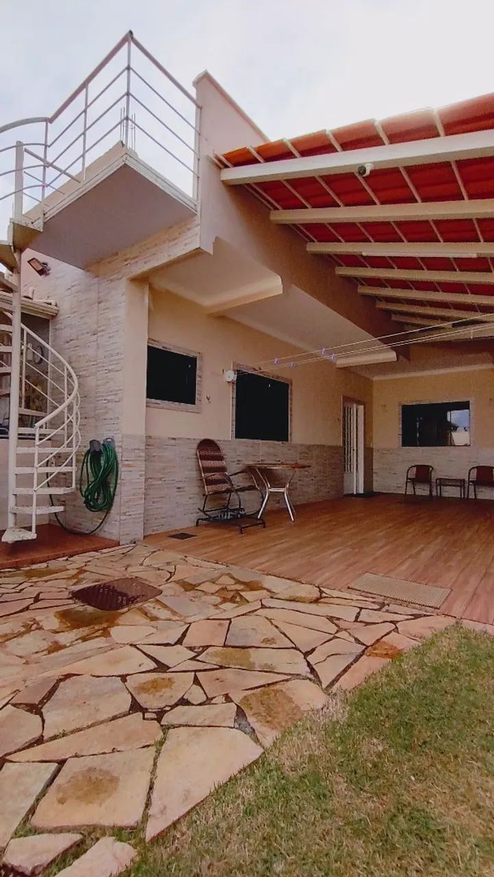 Excelente casa com 2 qtos sendo 1 suite  - Foto 2