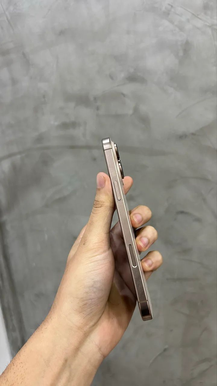 IPHONE 16 pro max  - Foto 2