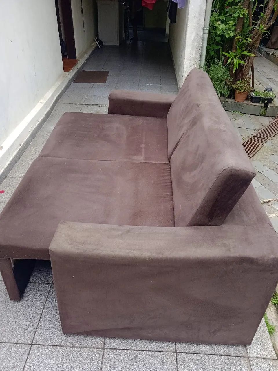 Sofá marrom semi novo  - Foto 4