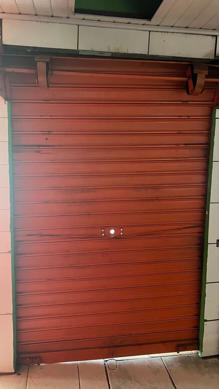 Portas de ferro.
