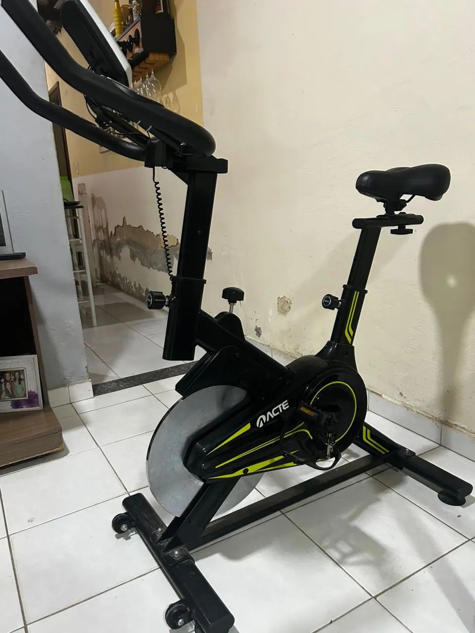 Bicicleta ergométrica marca Acte