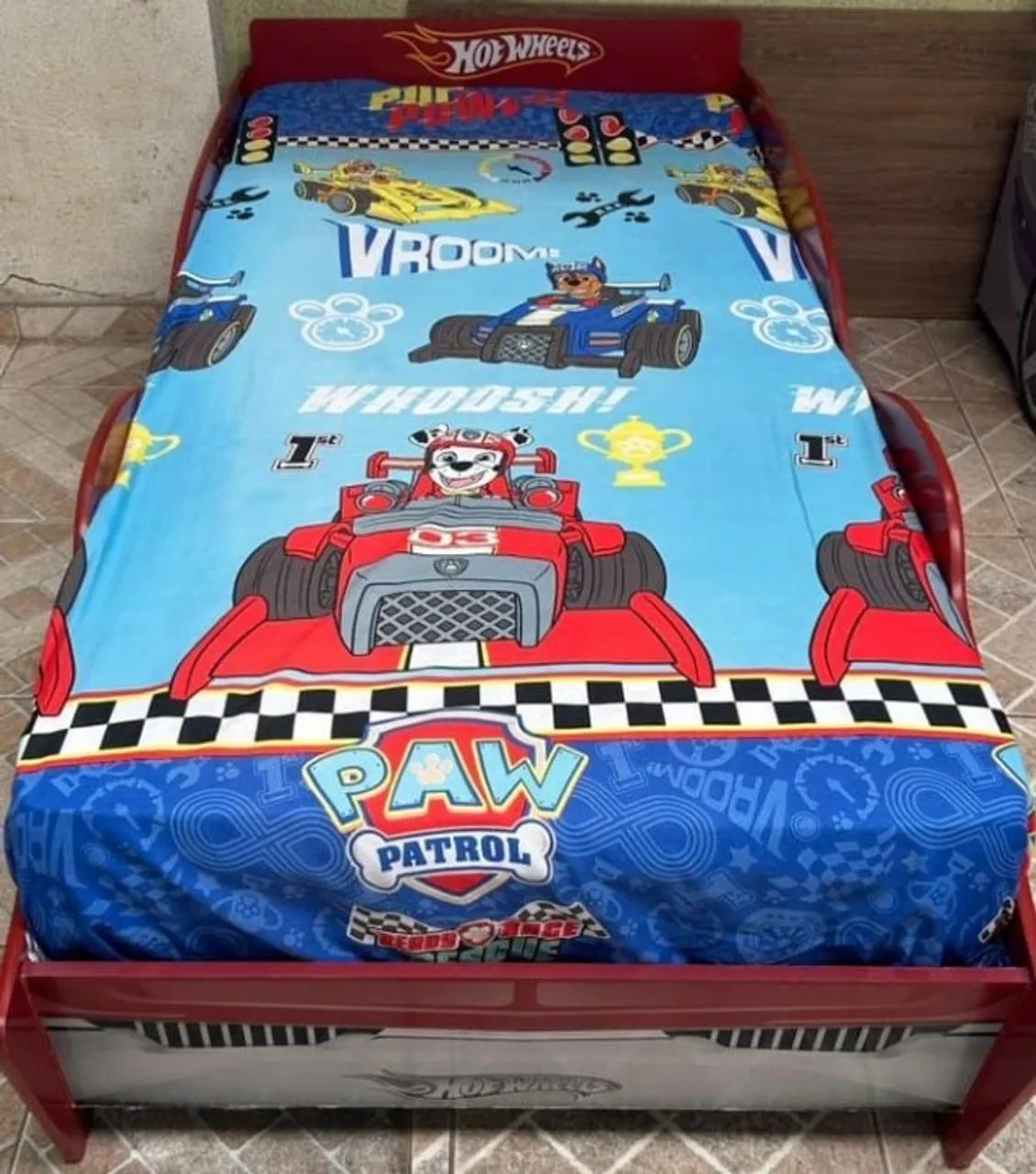 Cama Tam Solteiro Hotweus + Colchão usados otimo estado