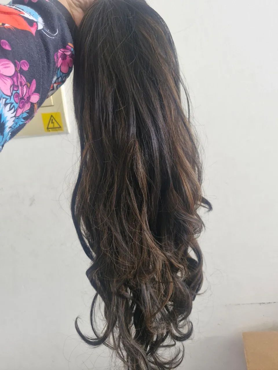 Peruca Lance cabelo longo ondulado com mechas - Foto 4
