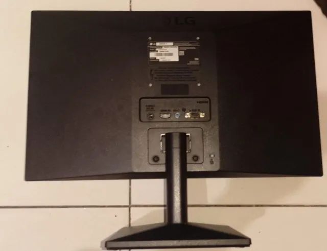 Monitor LG 20MK400H com defeito - Foto 2