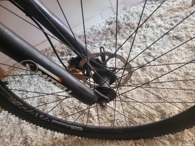 Vendo uma Bicicleta semi nova impecavel - Foto 2