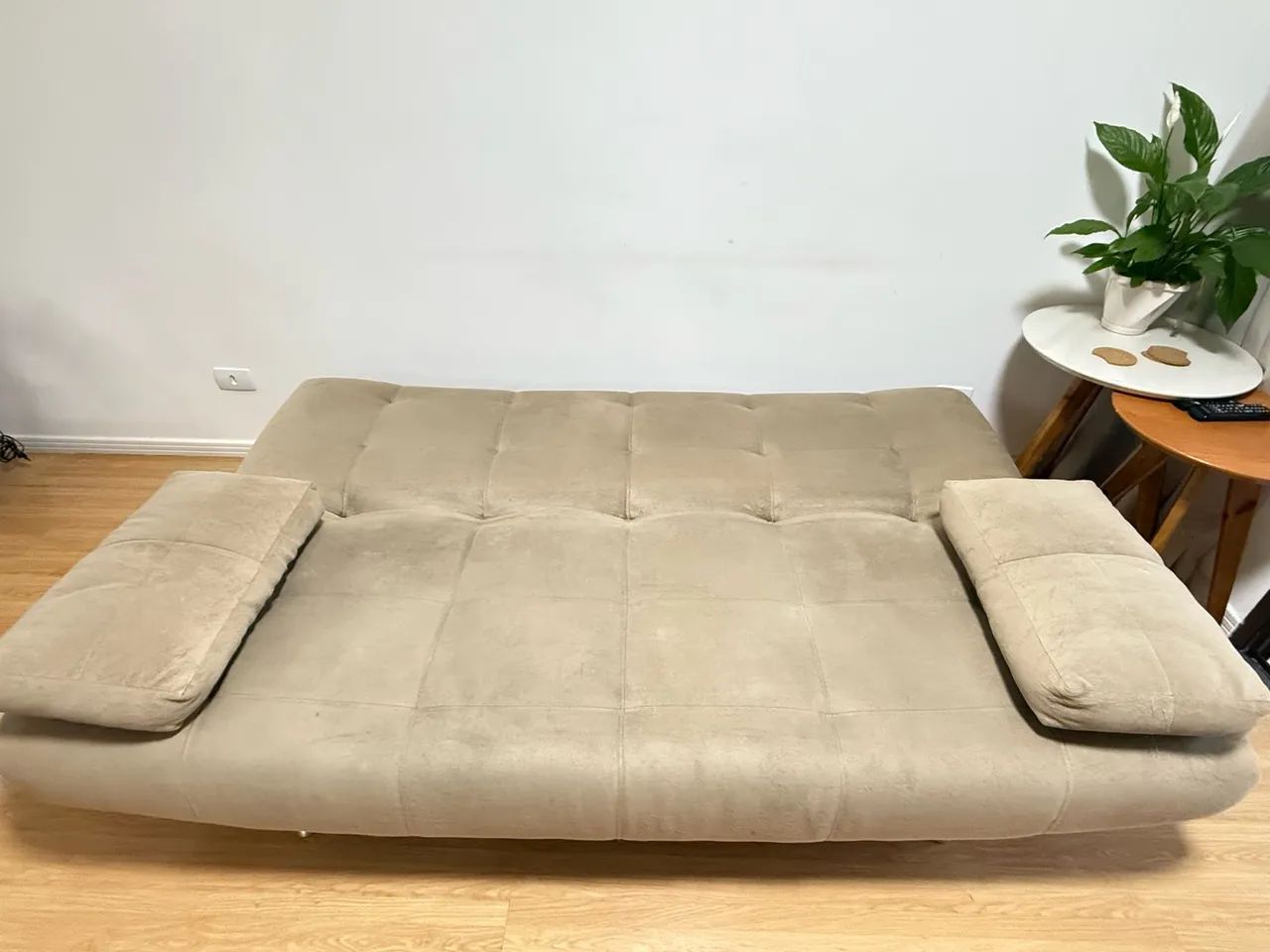 Sofá-Cama 3 Lugares Bege - Confortável e Espaçoso - Foto 3