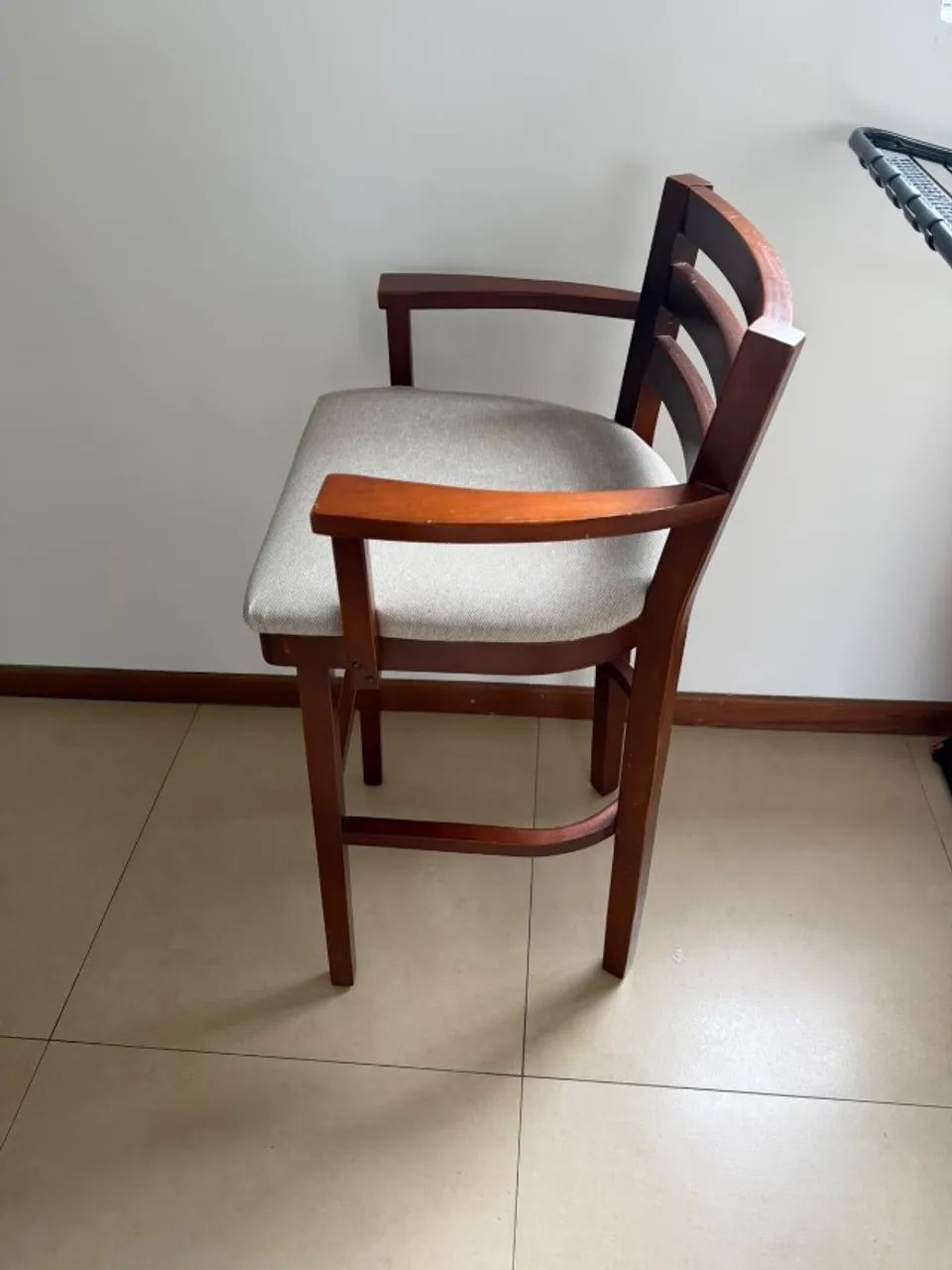 Banquetas de madeira maciça  - Foto 3