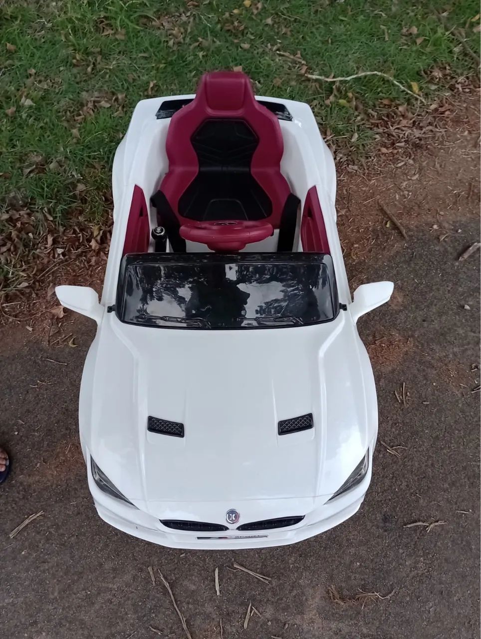 Carro elétrico infantil 