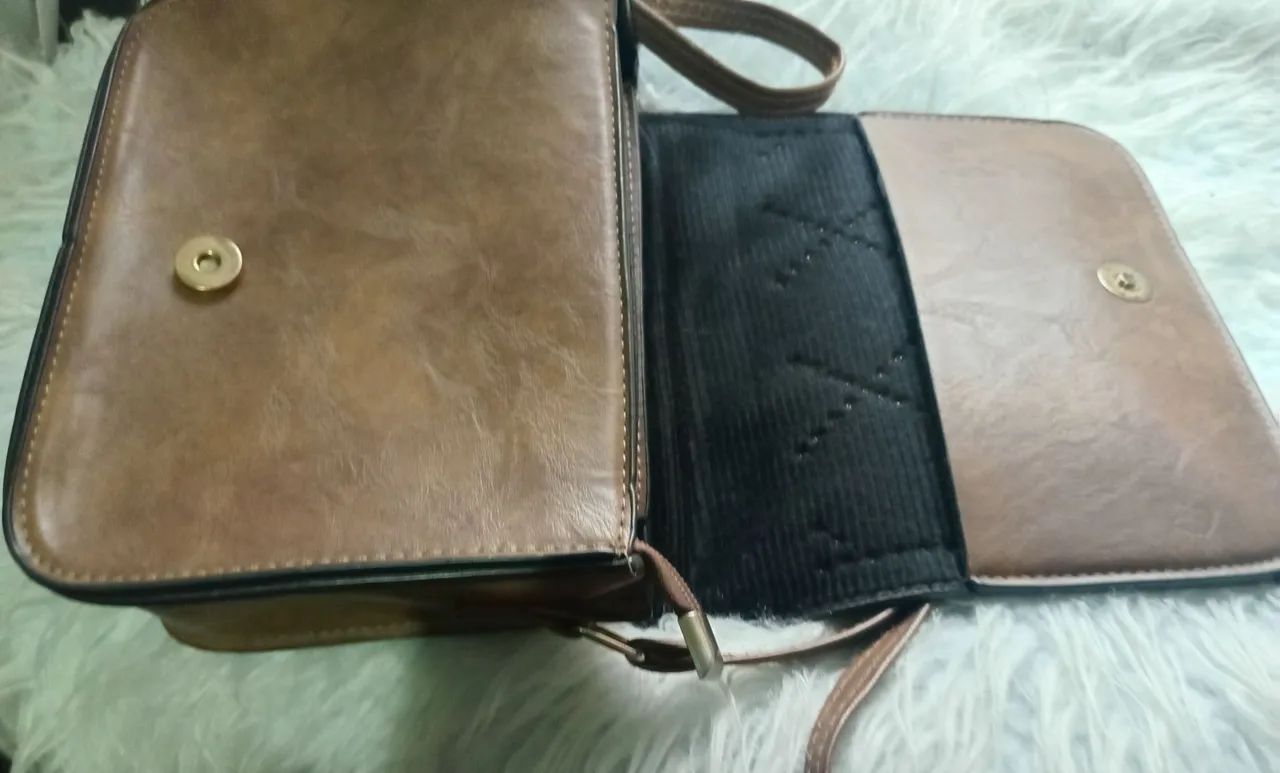Bolsa transversal marrom  - Foto 5